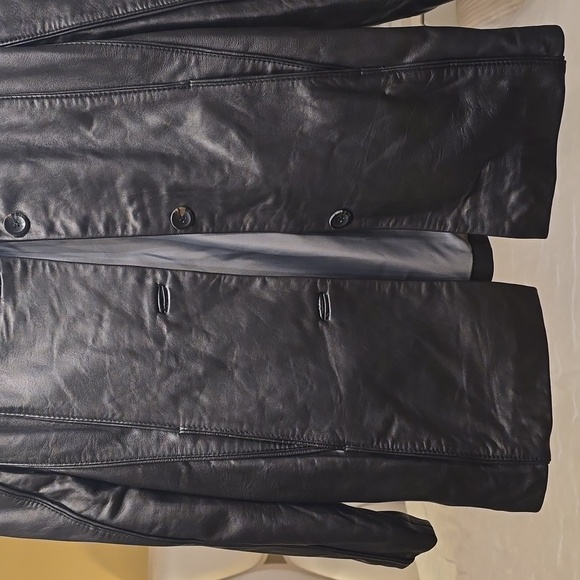 Izod Women's Black Leather Jacket - Picture 4 of 16